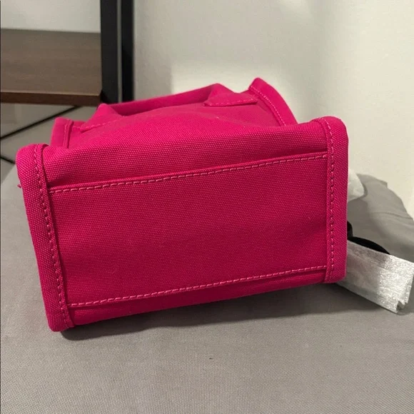 NWT MARC JACOBS Standard Supply Small Canvas Tote Crossbody Bag In Lipstick Pink - Picture 6 of 7